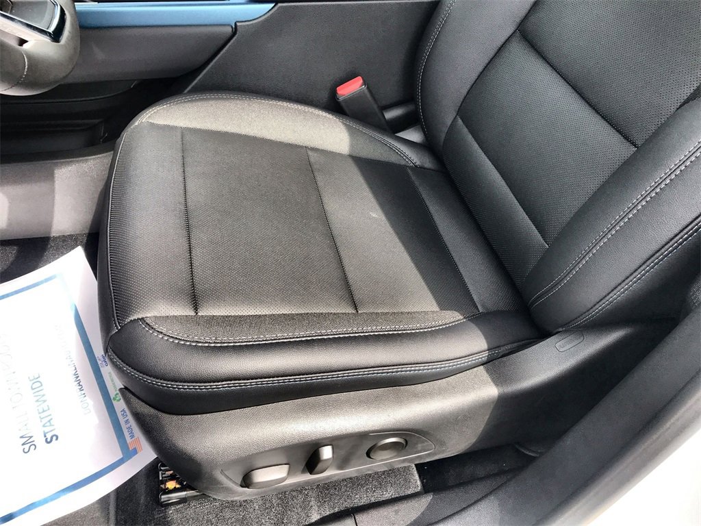 2025 Chevrolet Equinox EV 1LT photo 12