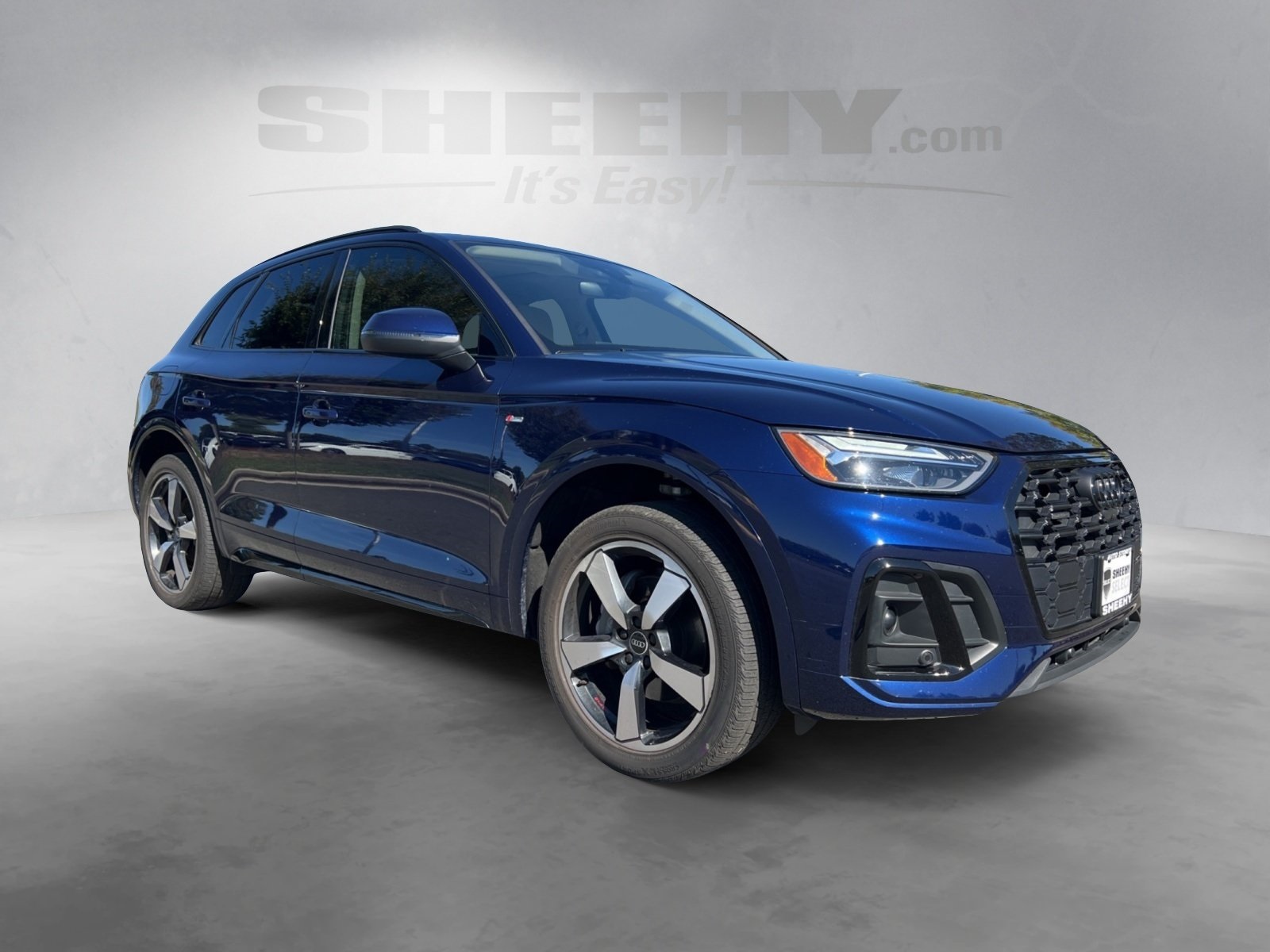 2022 Audi Q5 45 S line Premium Plus photo 2