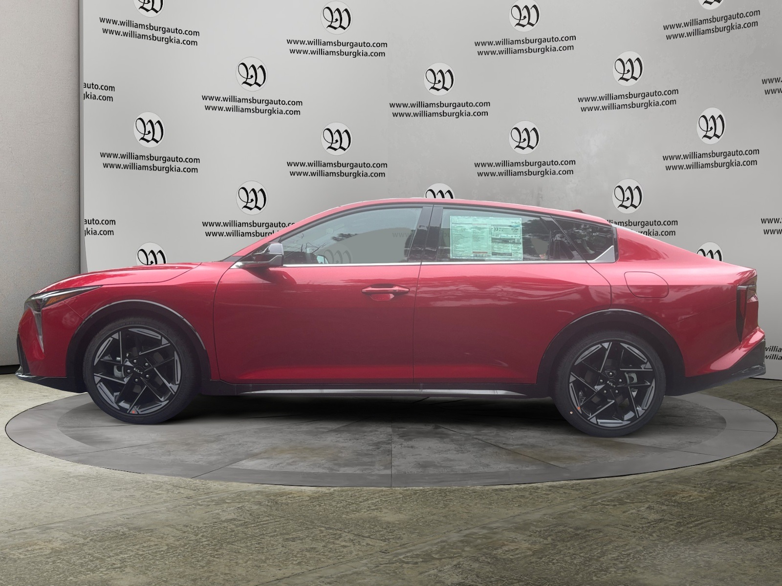 2025 Kia K4 GT-Line photo 2