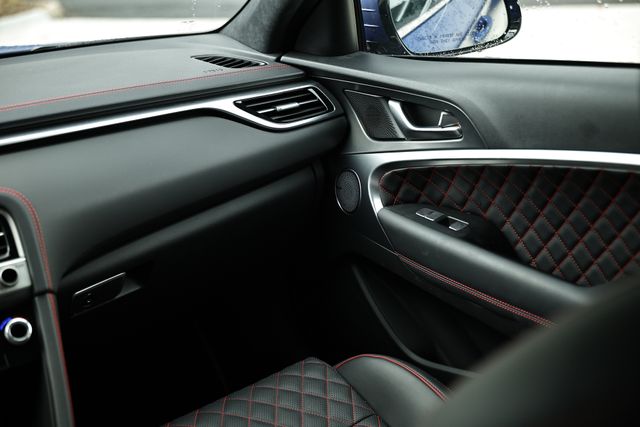 2025 Genesis G70 3.3T Sport Advanced photo 30