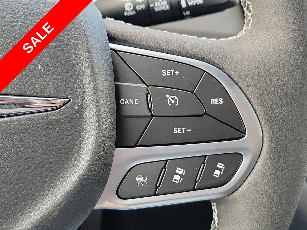 2025 Chrysler Pacifica photo 33