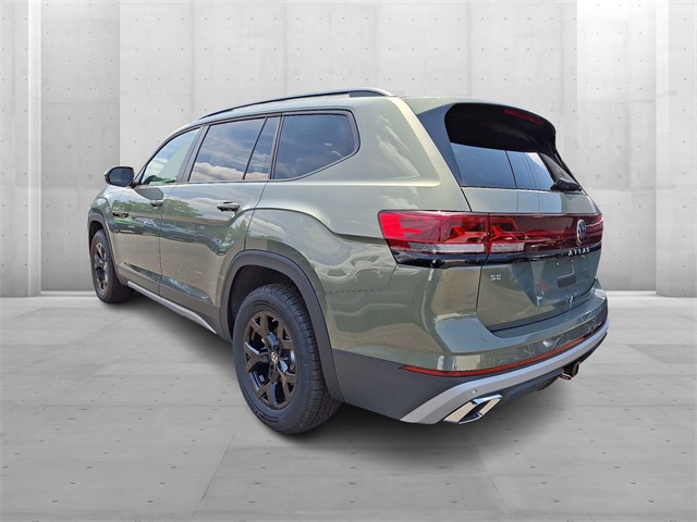2025 Volkswagen Atlas Peak Edition SE photo 3