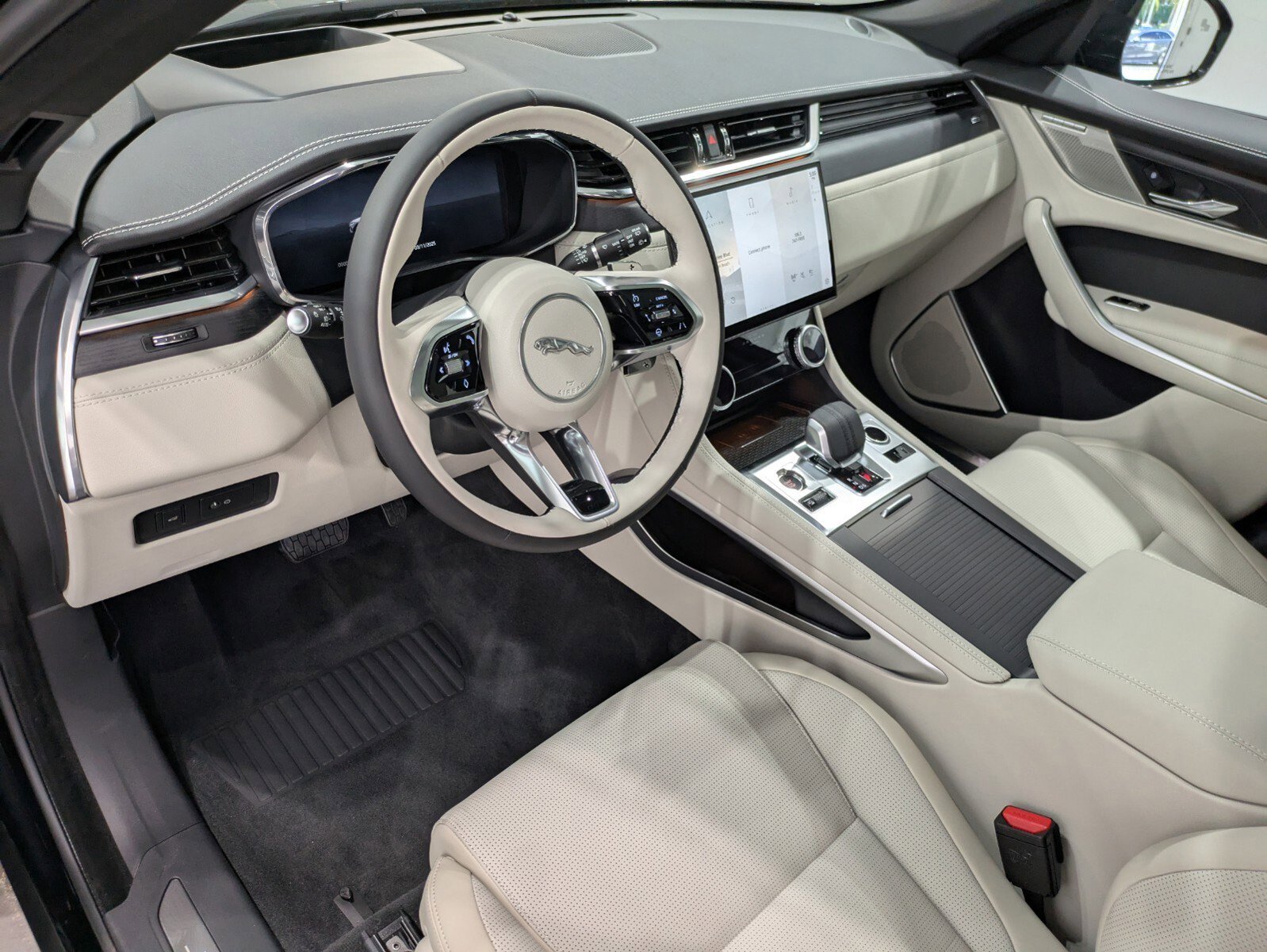 2026 Jaguar F-PACE P250 R-Dynamic S photo 7