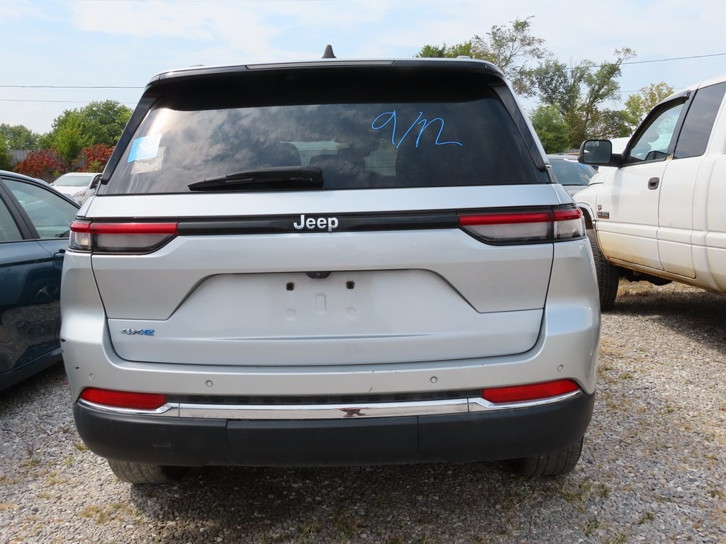 2023 Jeep Cherokee 4xe photo 9