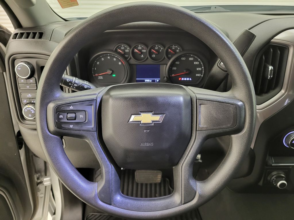 2022 Chevrolet Silverado 2500HD Custom photo 2