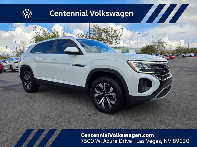2025 Volkswagen Atlas Cross Sport SE's photo