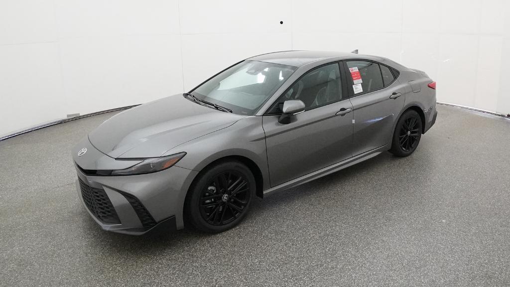 2026 Toyota Camry SE's photo