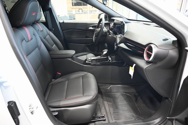 2025 Chevrolet Trax photo 9