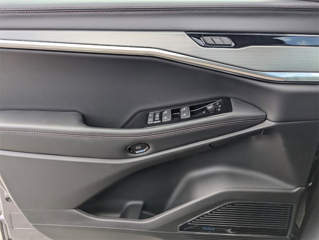 2025 Jeep Wagoneer S Launch Edition photo 15