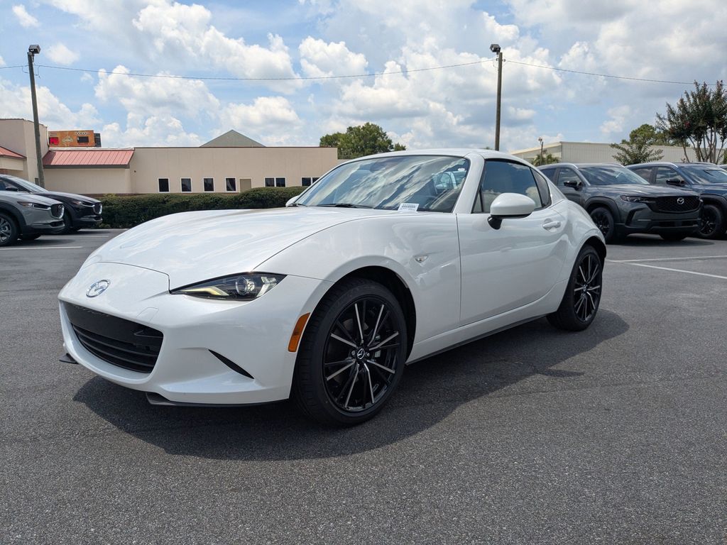 2025 Mazda MX-5 Miata Miata RF Grand Touring photo 8
