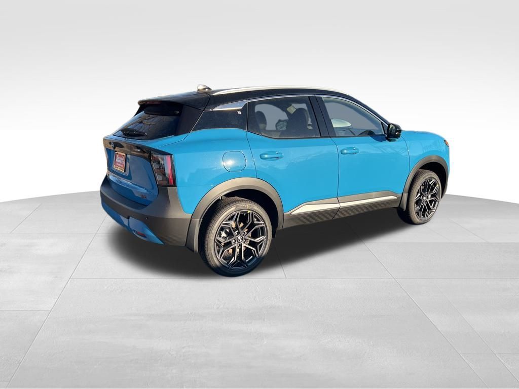 2025 Nissan Kicks SR photo 4
