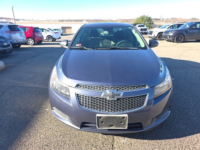 2014 Chevrolet Cruze LS photo 2