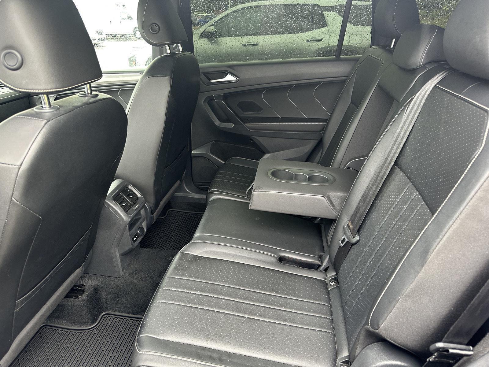 2022 Volkswagen Tiguan SE R-Line Black photo 11