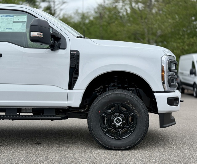 2025 Ford F-250 XL photo 2