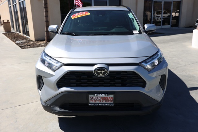 2022 Toyota RAV4 XLE photo 7