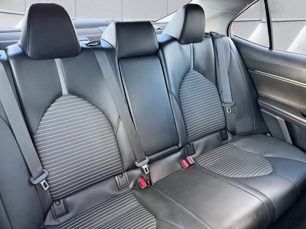 2024 Toyota Camry SE photo 14