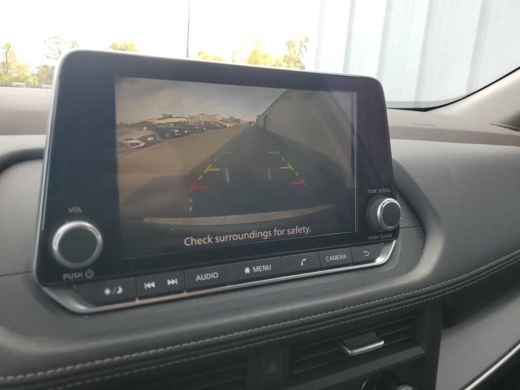 2023 Nissan Rogue SV photo 9