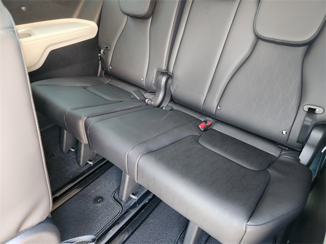 2023 Kia Carnival EX photo 29