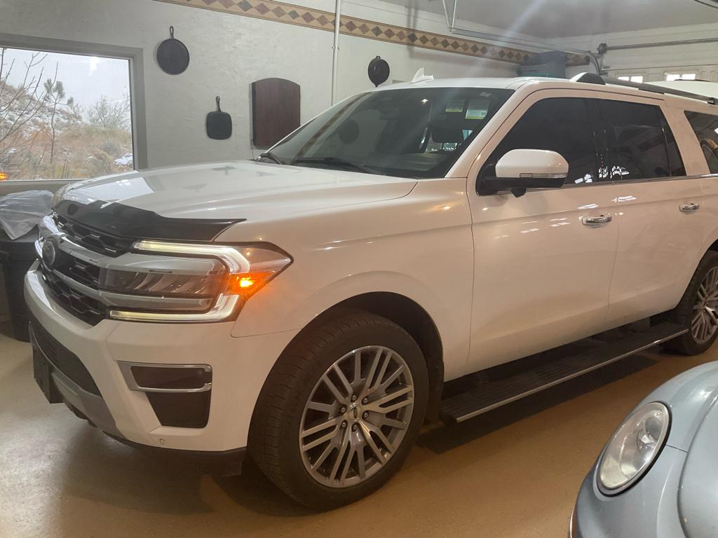 2022 Ford Expedition Limited MAX photo 3