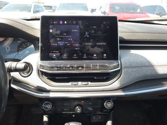 2022 Jeep Compass Latitude Lux photo 17