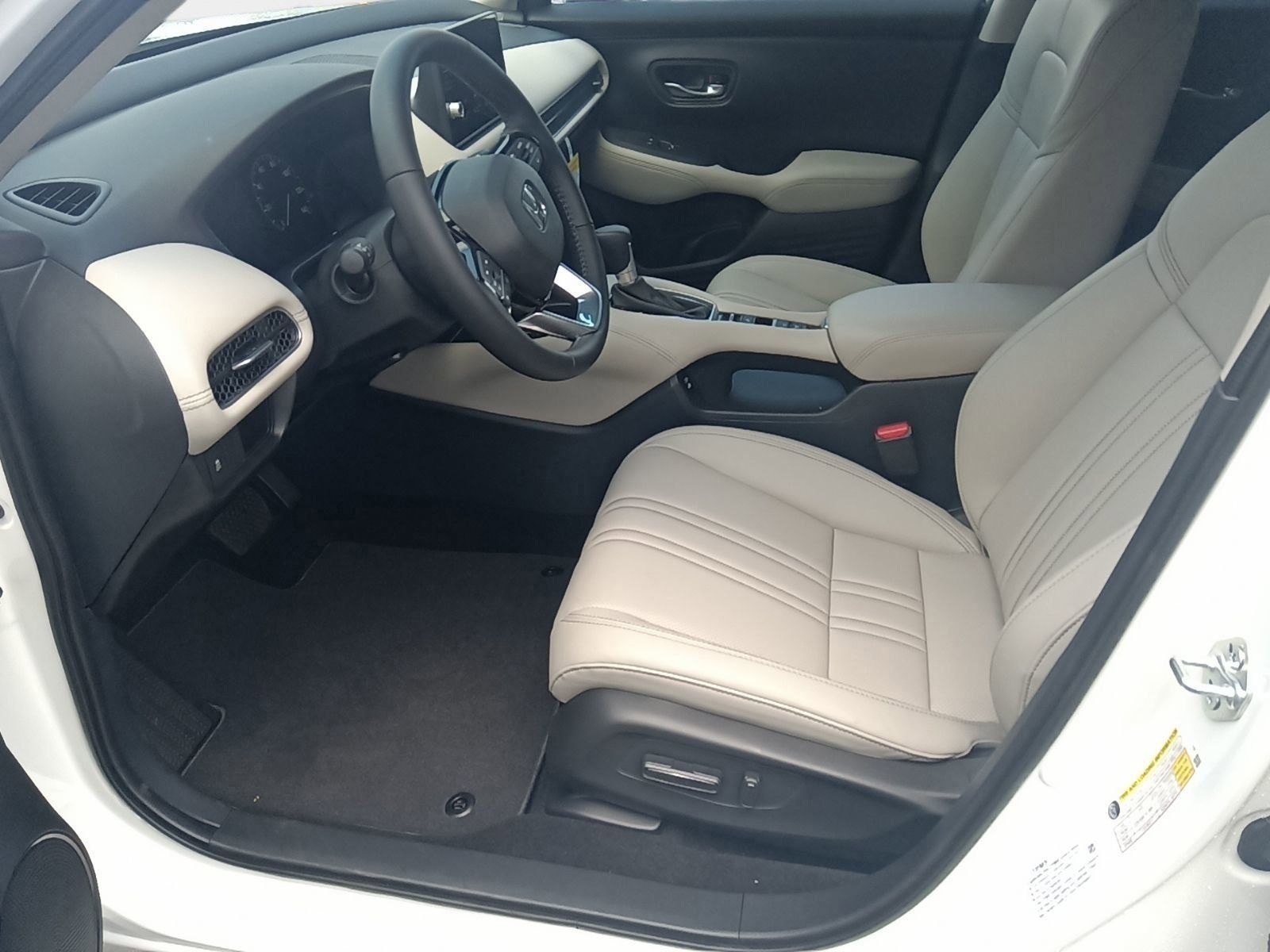2026 Honda HR-V EX-L photo 12