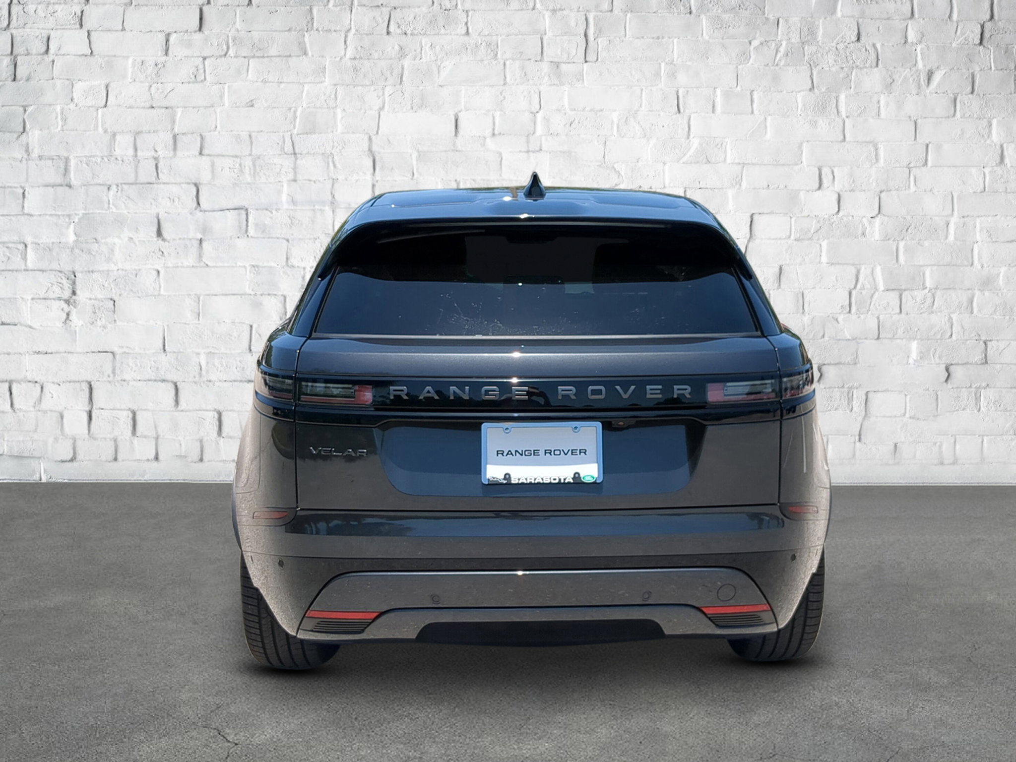 2026 Land Rover Range Rover Velar SE photo 3