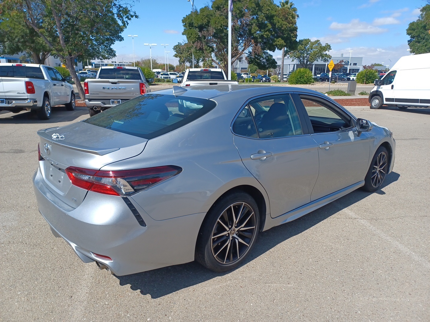 2024 Toyota Camry SE photo 4