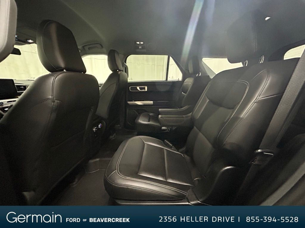 2023 Ford Explorer XLT photo 23