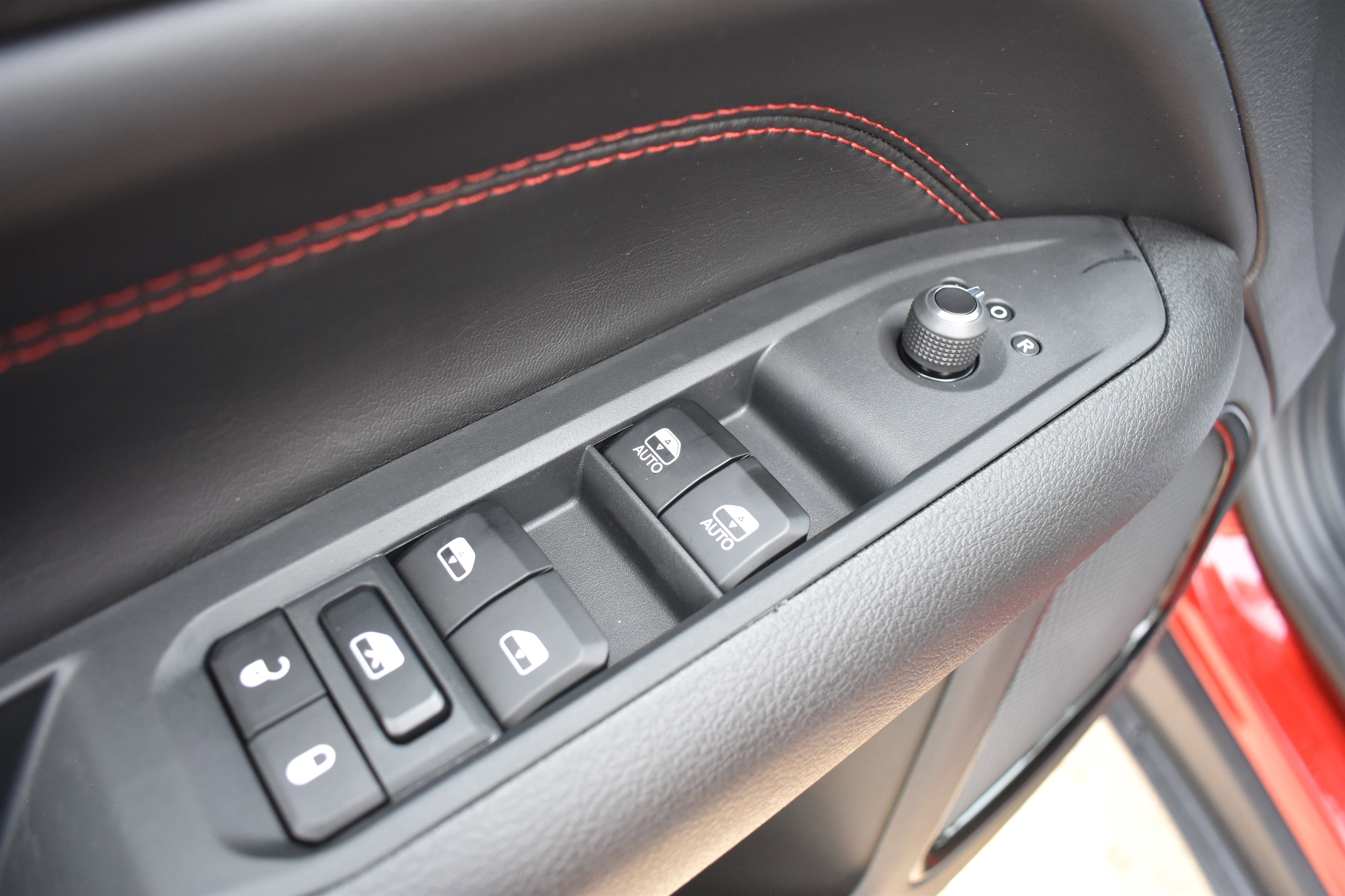 2026 Jeep Compass Trailhawk photo 4