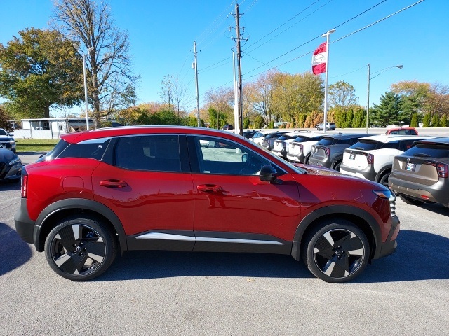 2026 Nissan Kicks SR photo 2