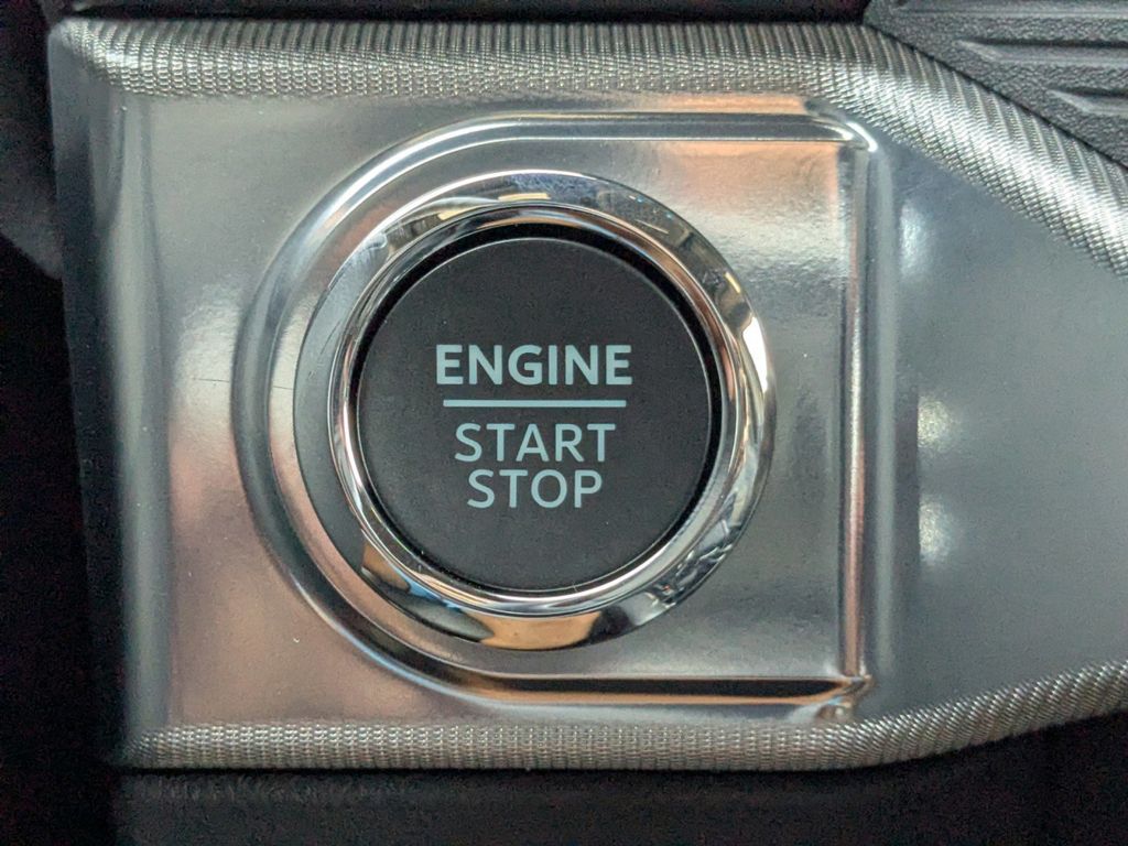 2025 Ford F-150 Lariat photo 31