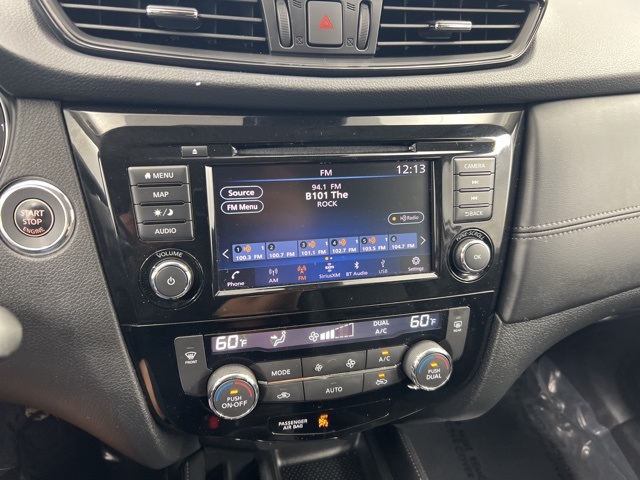 2019 Nissan Rogue SL photo 17