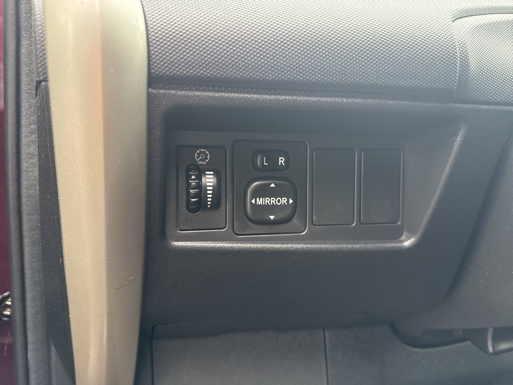 2005 Scion xA Base photo 26