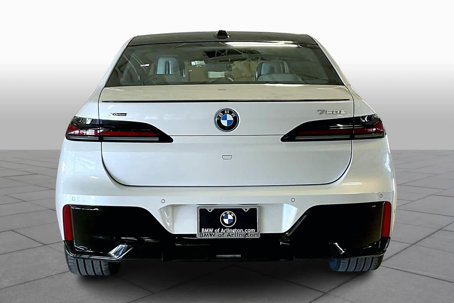 2025 Bmw 750e 750e xDrive photo 4