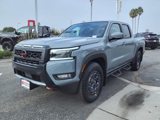 2025 Nissan Frontier PRO-X photo 3