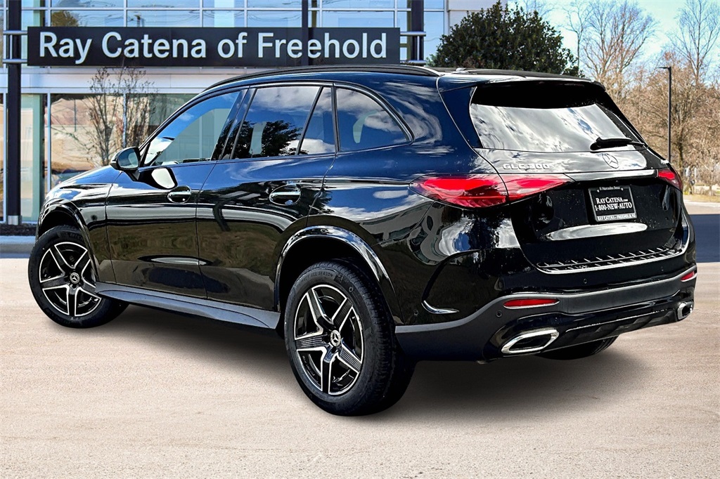 2026 Mercedes Benz GLC 300 4MATIC photo 3