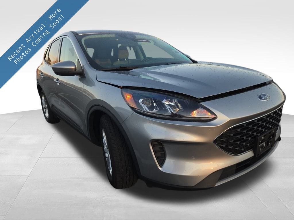 2021 Ford Escape SE's photo