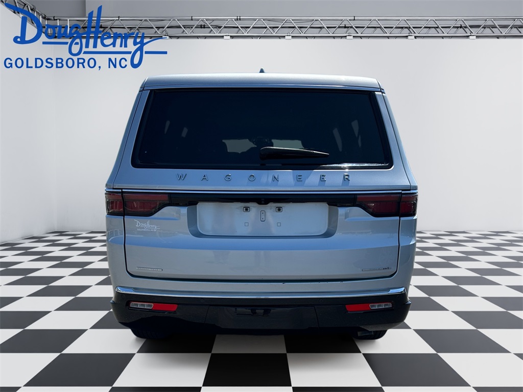 2023 Jeep Wagoneer L Series II photo 4