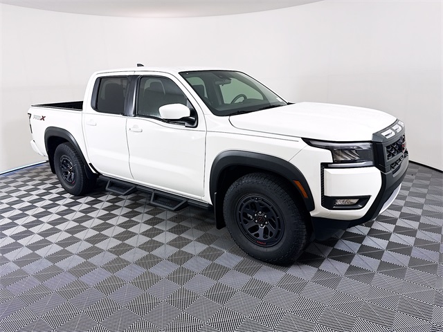 2026 Nissan Frontier PRO-X's photo