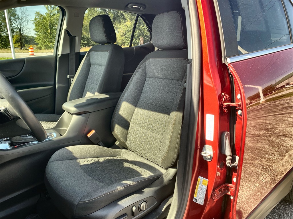 2022 Chevrolet Equinox LT photo 12