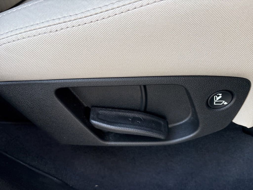 2020 Kia Sorento LX S photo 16