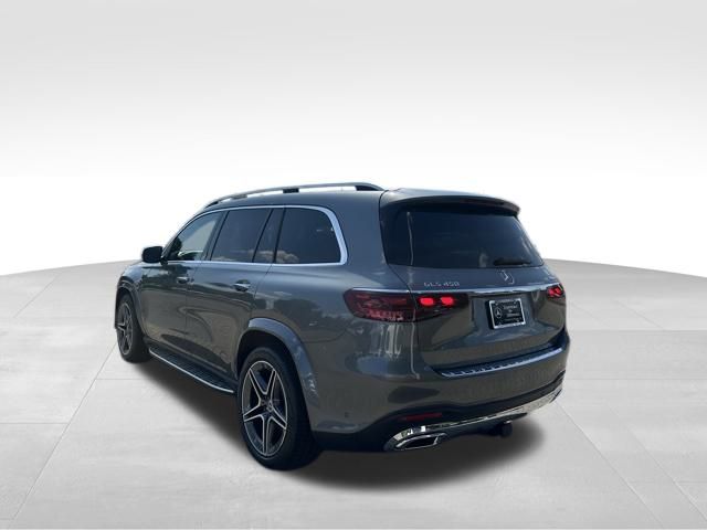 2025 Mercedes Benz GLS 450 4MATIC photo 3