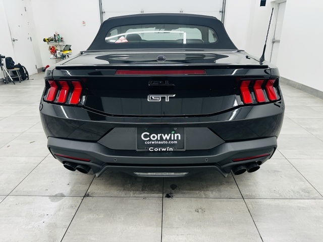2025 Ford Mustang GT Premium Convertible photo 9