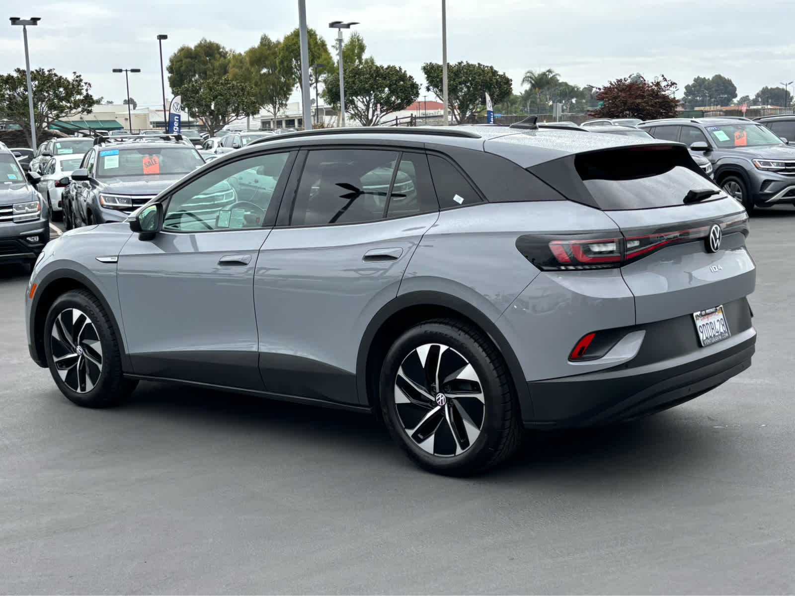 2022 Volkswagen ID.4 Pro photo 5