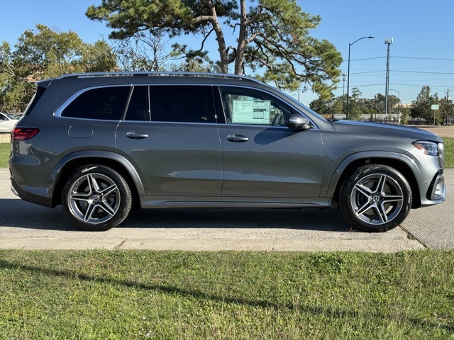 2025 Mercedes Benz GLS 450 4MATIC photo 2