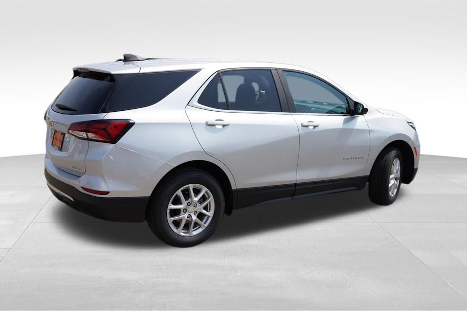 2022 Chevrolet Equinox LT photo 4