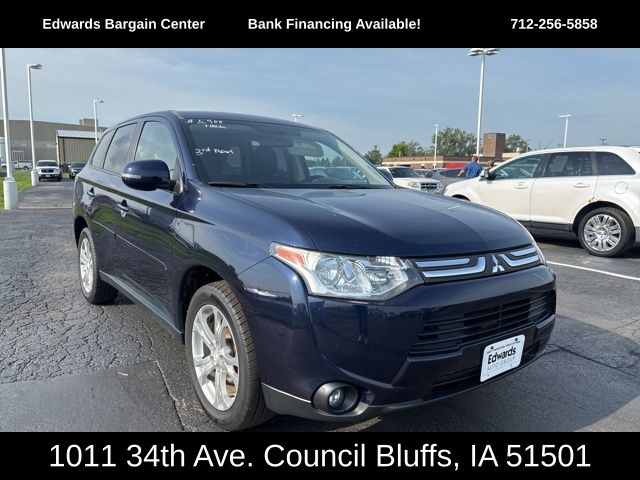 Used 2014 Mitsubishi Outlander SE with VIN JA4AZ3A37EZ017895 for sale in Council Bluffs, IA