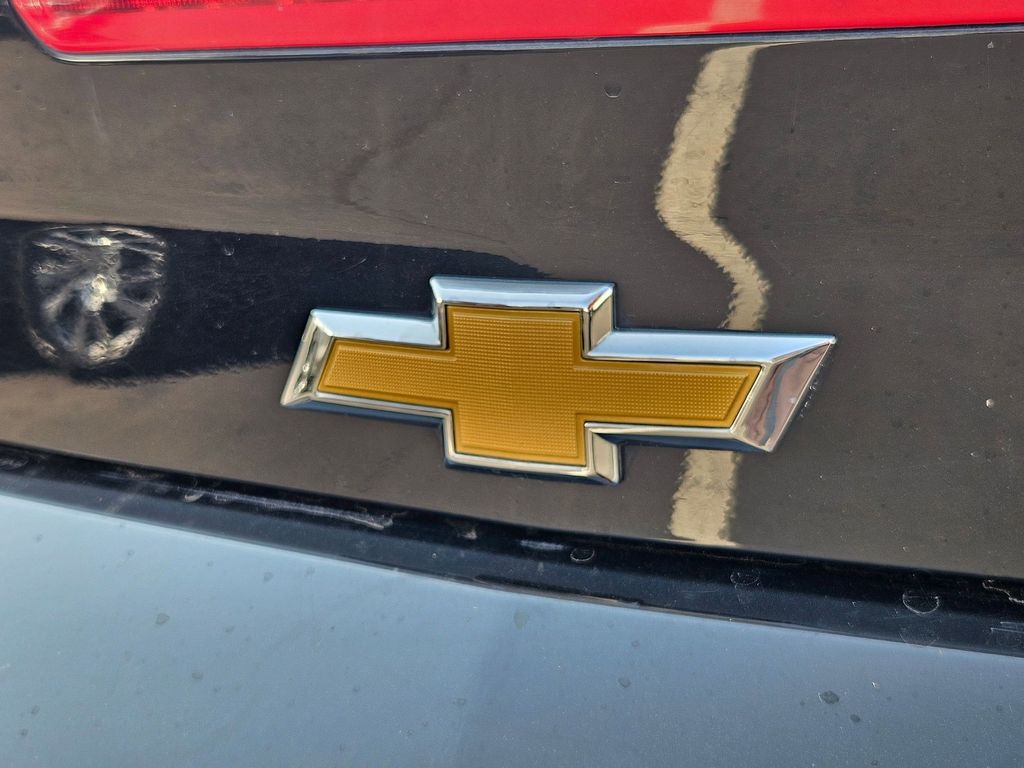 2023 Chevrolet Camaro 1LT photo 29