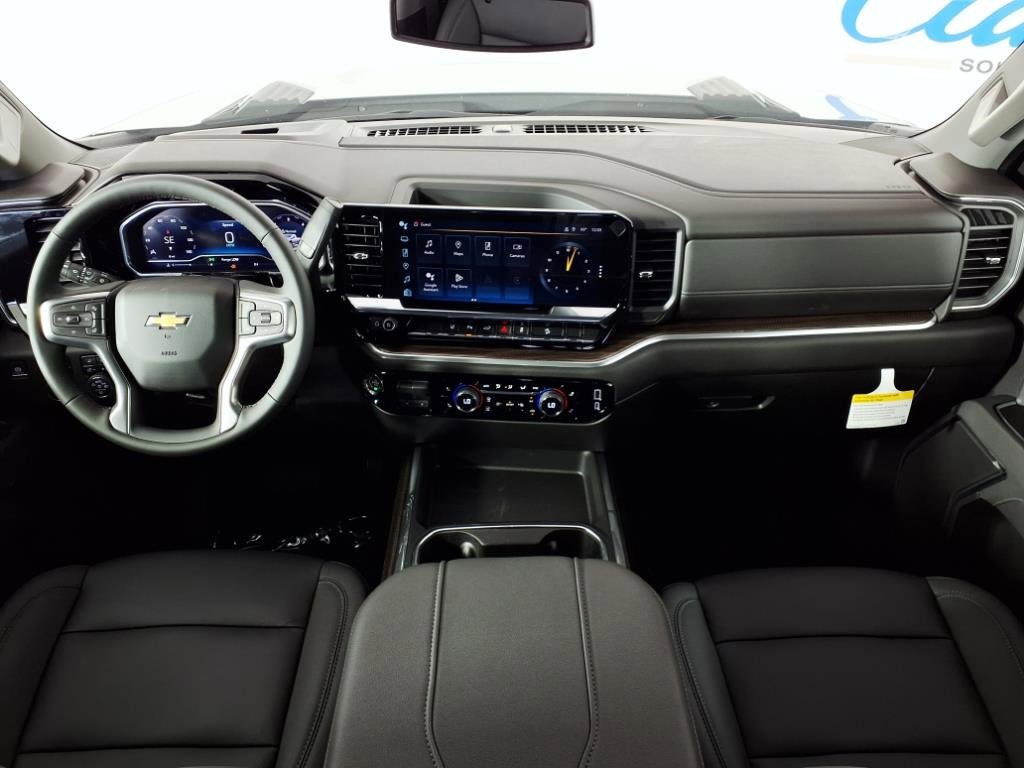 2025 Chevrolet Silverado LT photo 3