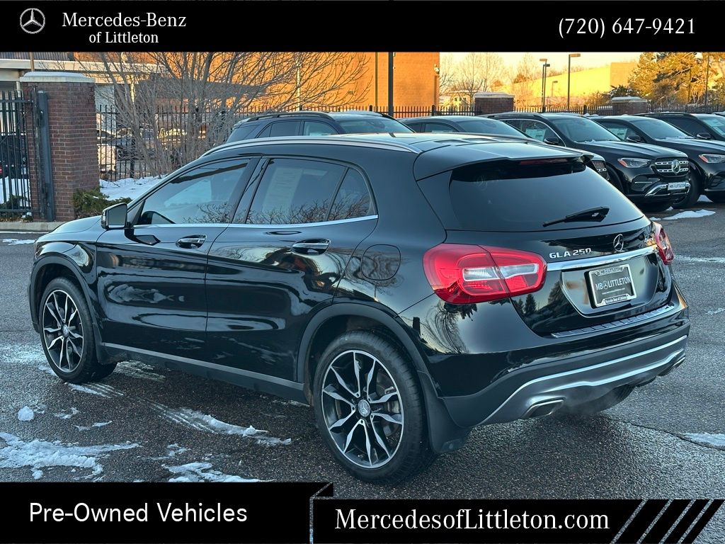 2017 Mercedes Benz GLA 250 4MATIC photo 3